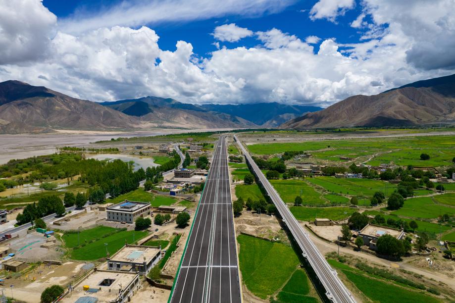 PRIME REAZIONI ALL’AUTOSTRADA LHASA-SHIGATSE, Mirabile Tibet