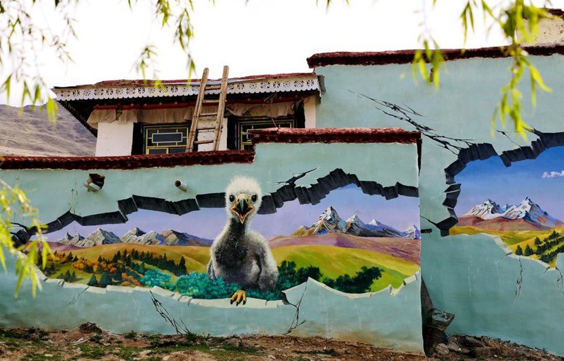 MURALES 3D IN UN VILLAGGIO TIBETANO, Mirabile Tibet